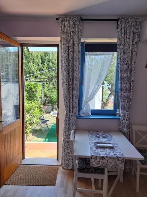 Studio With Garden Near The Sea コペル エクステリア 写真